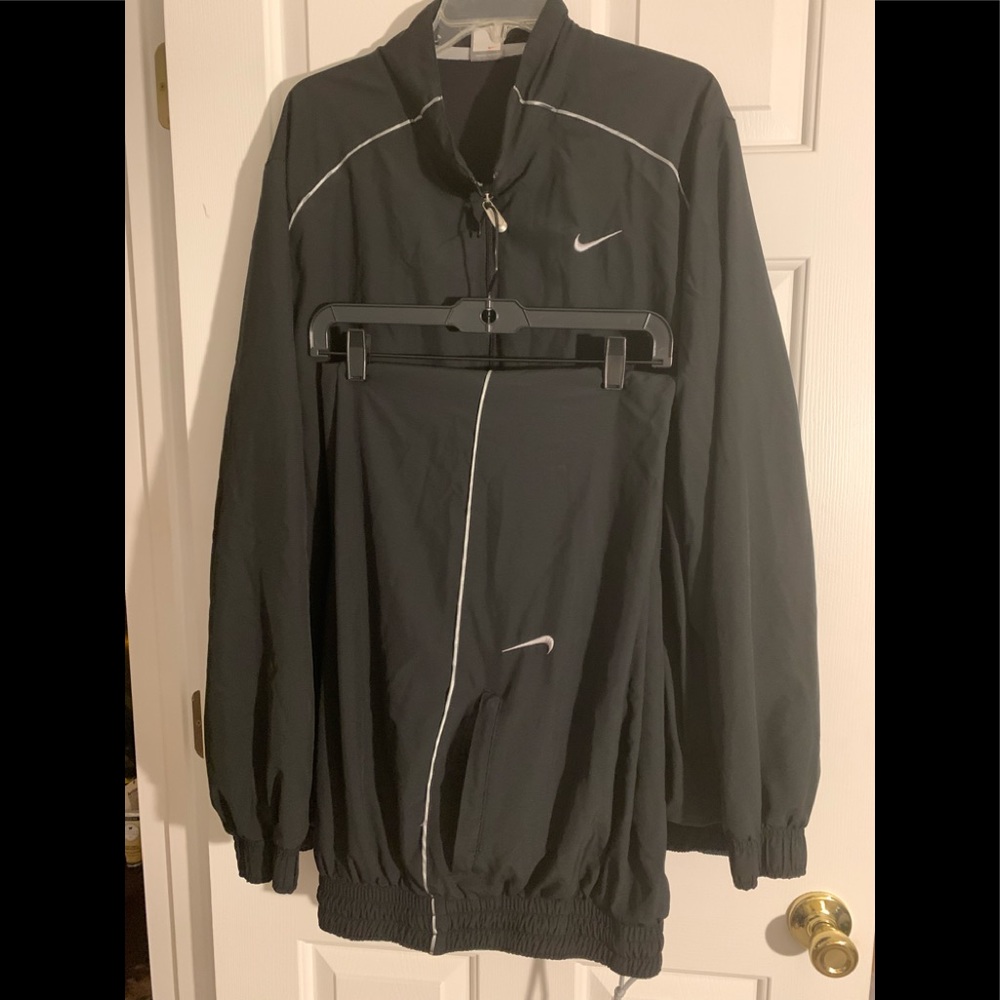 Nike Dri Fit Sweat Suit/Track Suit (Jacket XXL Pants L)